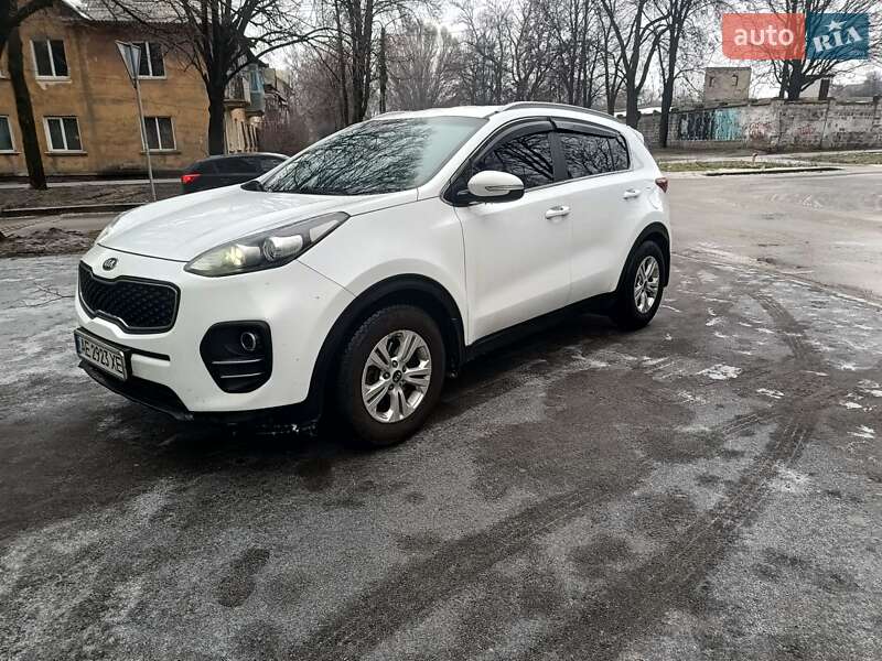 Позашляховик / Кросовер Kia Sportage 2016 в Дніпрі