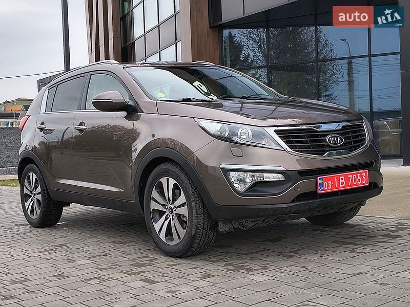 Позашляховик / Кросовер Kia Sportage 2011 в Луцьку