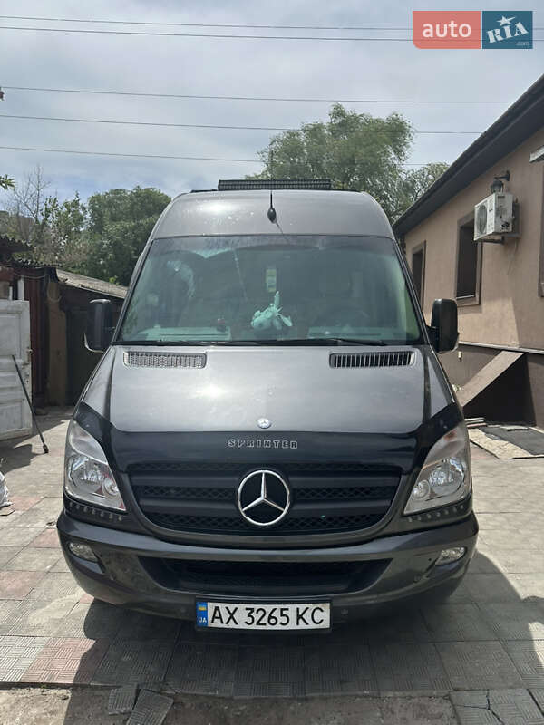 Вантажопасажирський фургон Mercedes-Benz Sprinter 2010 в Харкові Вантажопасажирський фургон Mercedes-Benz Sprinter 2010 в Харкові