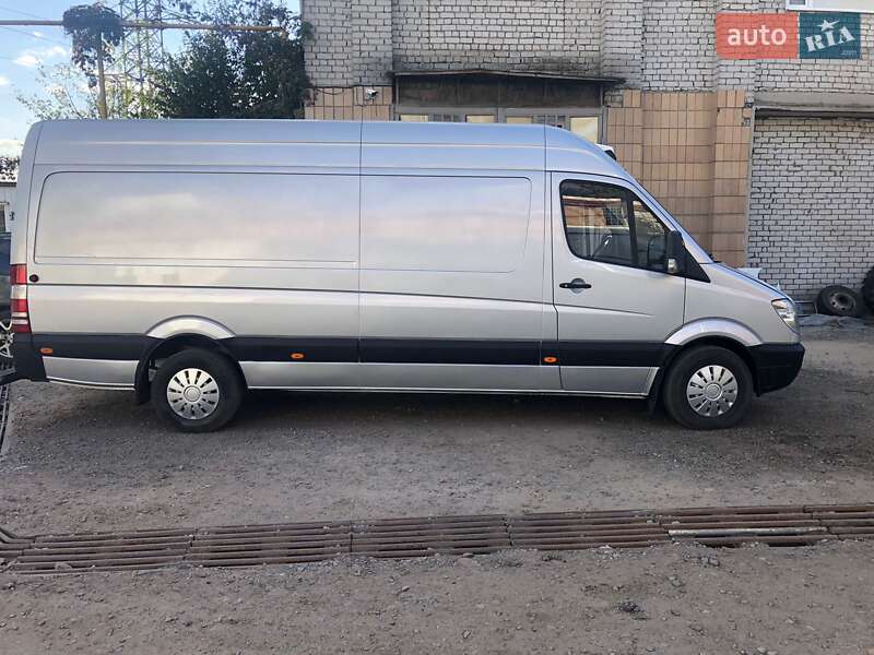 Грузовой фургон Mercedes-Benz Sprinter 2011 в Харькове