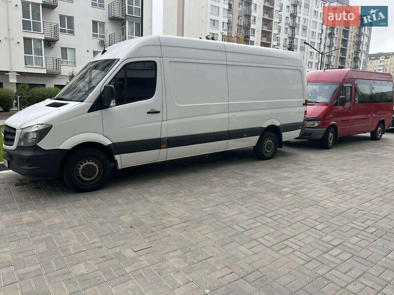 Вантажний фургон Mercedes-Benz Sprinter 2017 в Дніпрі Вантажний фургон Mercedes-Benz Sprinter 2017 в Дніпрі
