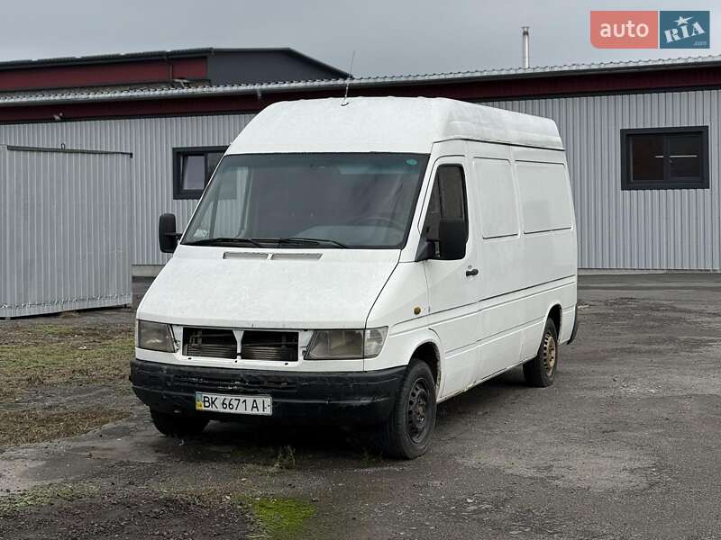 Вантажний фургон Mercedes-Benz Sprinter 1999 в Рівному Вантажний фургон Mercedes-Benz Sprinter 1999 в Рівному