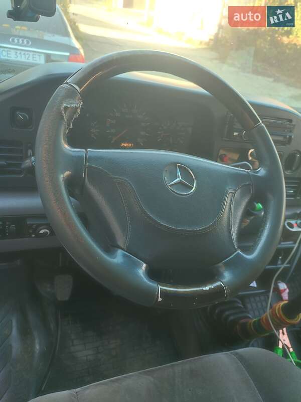 Микроавтобус Mercedes-Benz Sprinter 1999 в Черновцах Микроавтобус Mercedes-Benz Sprinter 1999 в Черновцах