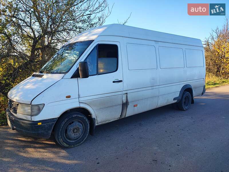 Грузовой фургон Mercedes-Benz Sprinter 1998 в Ровно
