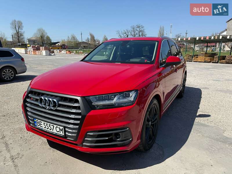 Внедорожник / Кроссовер Audi SQ7 2017 в Первомайске
