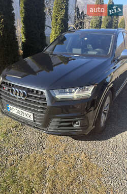 Внедорожник / Кроссовер Audi SQ7 2016 в Хусте