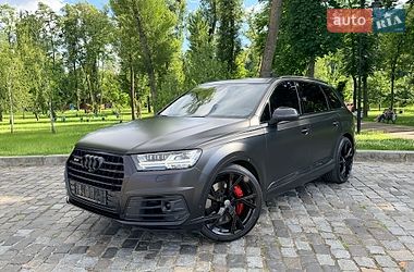 Позашляховик / Кросовер Audi SQ7 2018 в Києві