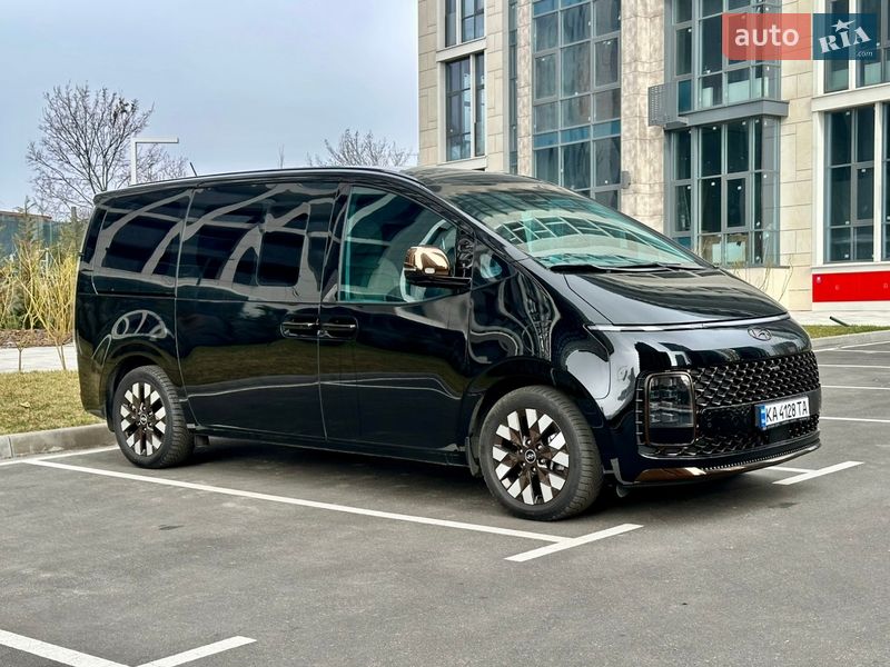 Минивэн Hyundai Staria 2023 в Киеве