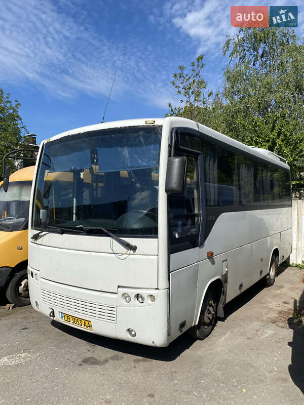 Туристический / Междугородний автобус Otokar Sultan 2004 в Чернигове Туристический / Междугородний автобус Otokar Sultan 2004 в Чернигове