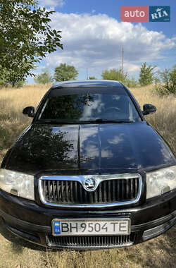 Лифтбек Skoda Superb 2007 в Сарате