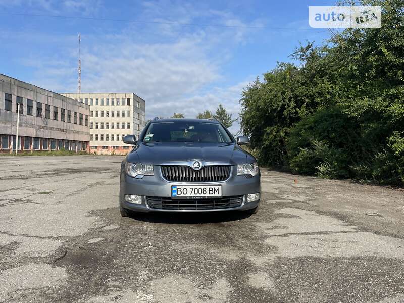 Универсал Skoda Superb 2011 в Тернополе
