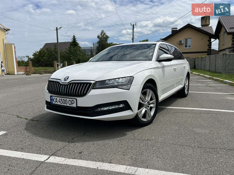 Универсал Skoda Superb 2019 в Киеве