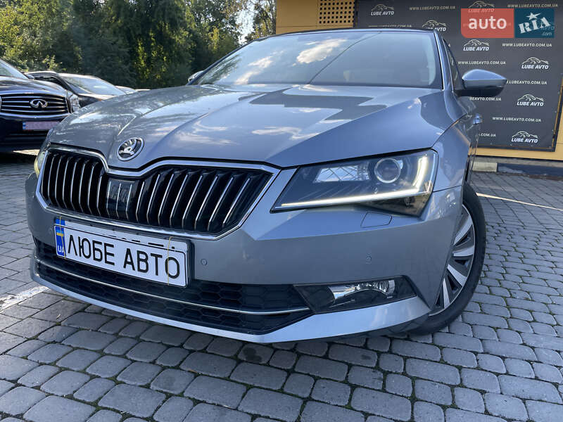 Лифтбек Skoda Superb 2017 в Львове