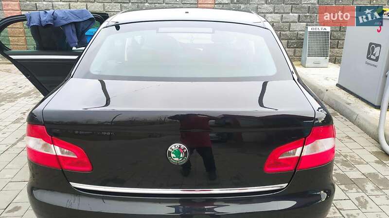 Лифтбек Skoda Superb 2012 в Виноградове