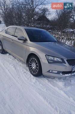 Ліфтбек Skoda Superb 2016 в Ізяславі