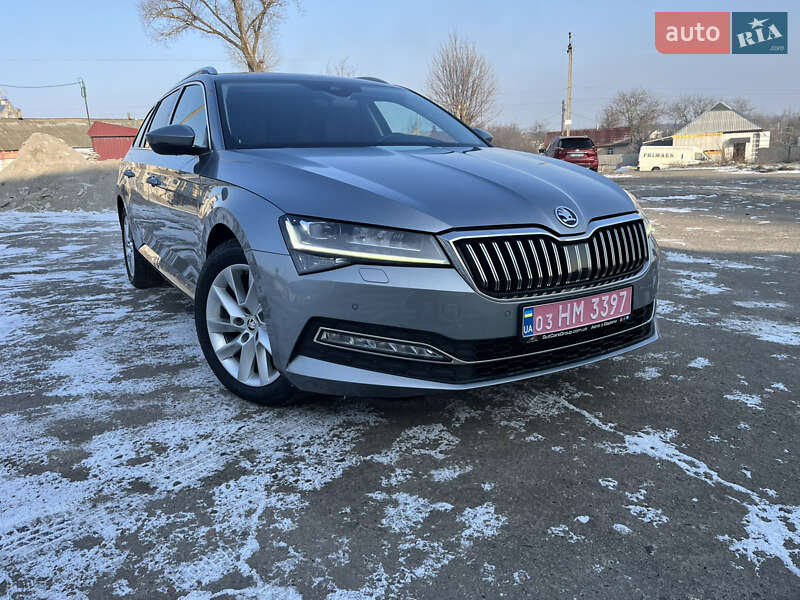 Универсал Skoda Superb 2021 в Хороле