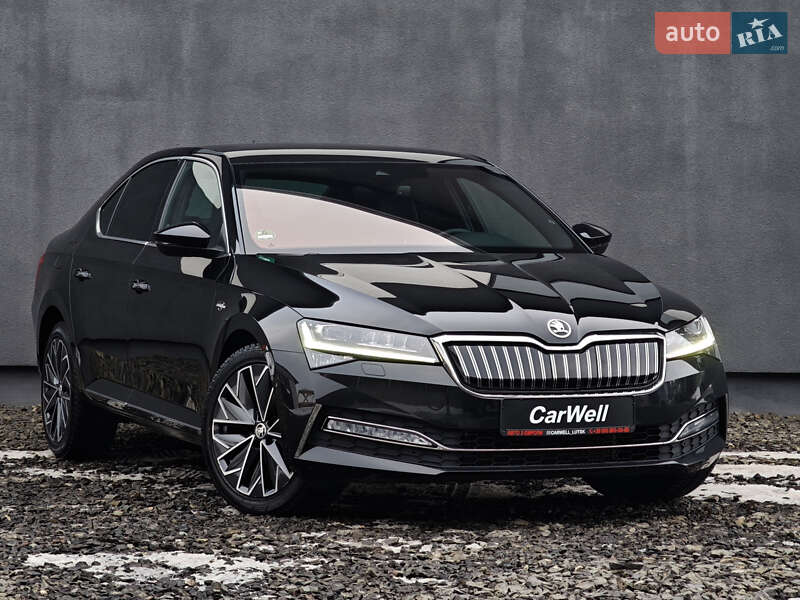 Лифтбек Skoda Superb 2022 в Луцке