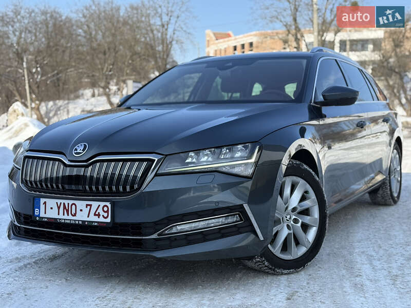 Універсал Skoda Superb 2021 в Рівному