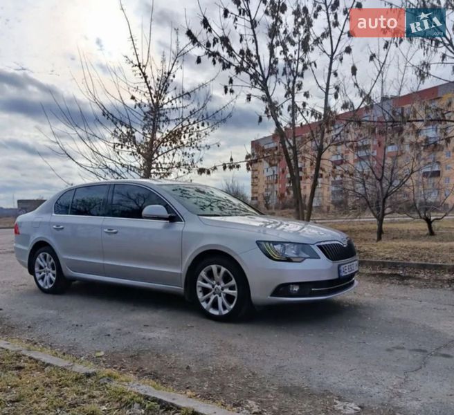 Лифтбек Skoda Superb 2013 в Кривом Роге