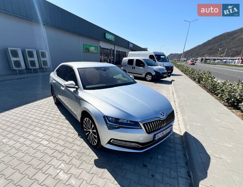 Лифтбек Skoda Superb 2019 в Мукачево