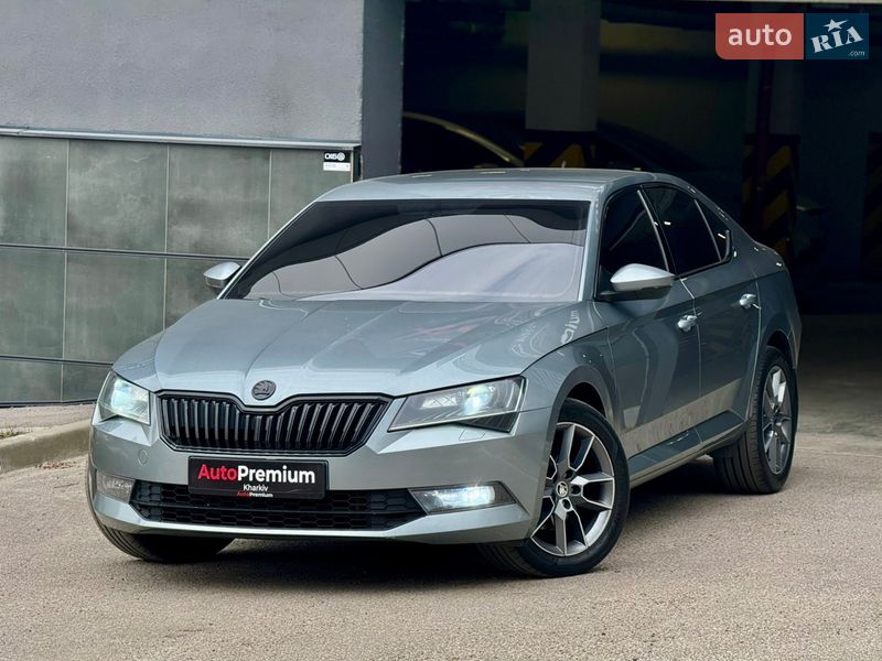 Лифтбек Skoda Superb 2016 в Харькове