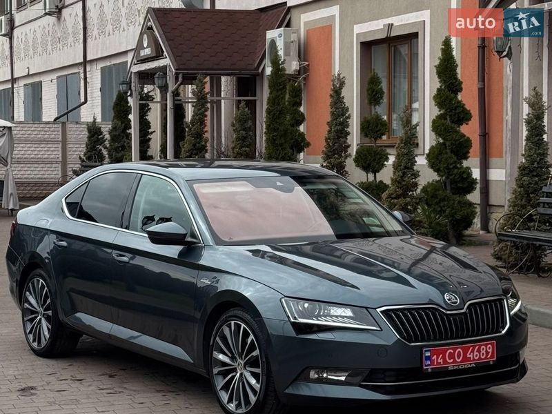 Ліфтбек Skoda Superb 2016 в Стрию