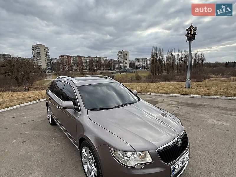 Универсал Skoda Superb 2010 в Ровно