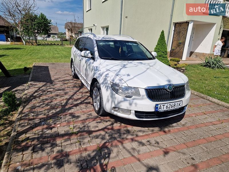 Универсал Skoda Superb 2011 в Ивано-Франковске