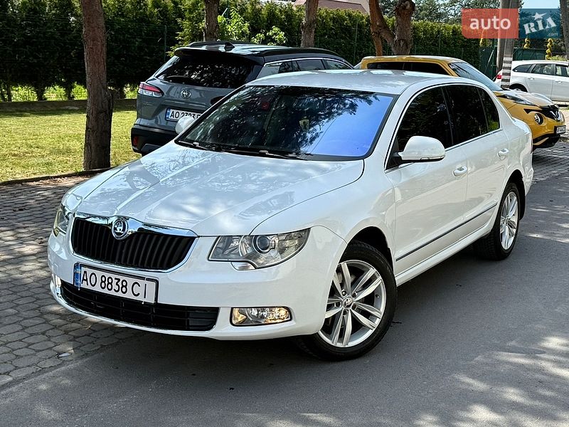 Лифтбек Skoda Superb 2011 в Ужгороде