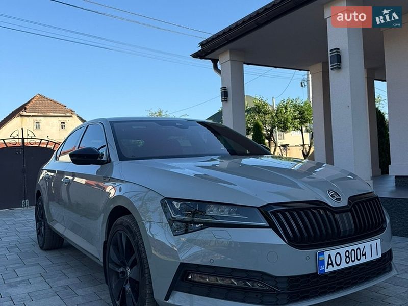 Лифтбек Skoda Superb 2020 в Иршаве