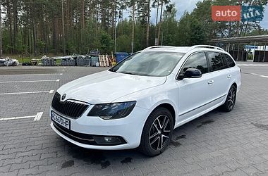 Универсал Skoda Superb 2014 в Маневичах
