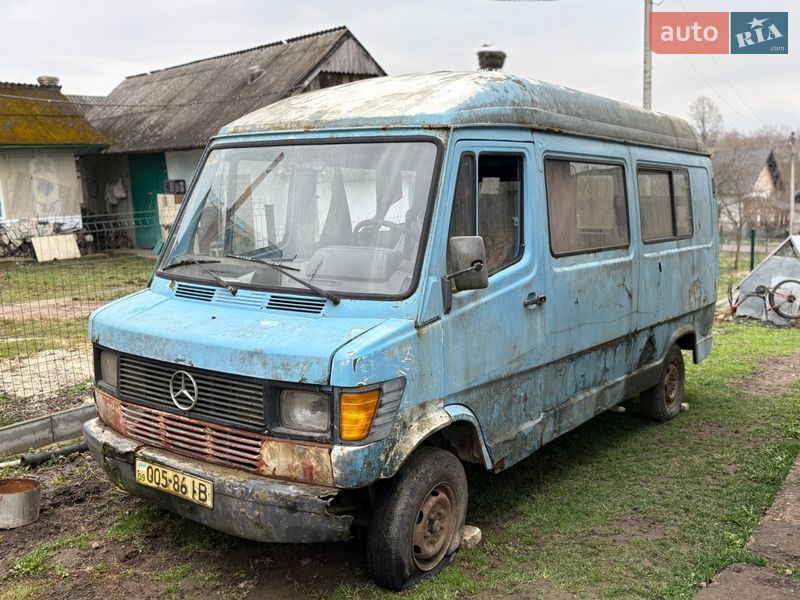 Грузопассажирский фургон Mercedes-Benz T2 1986 в Калуше