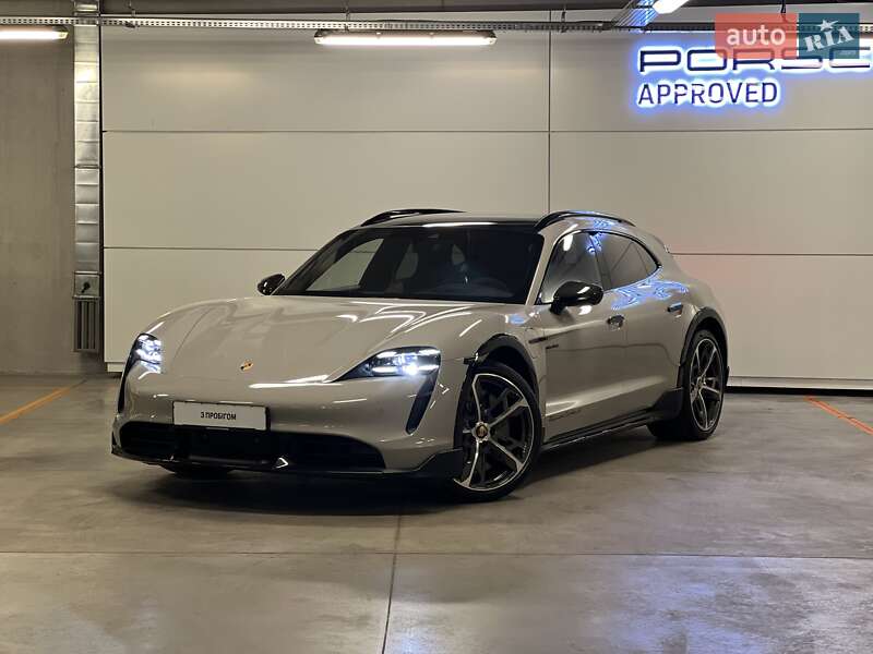 Седан Porsche Taycan 2023 в Киеве