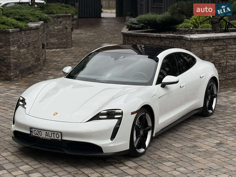 Седан Porsche Taycan 2021 в Киеве