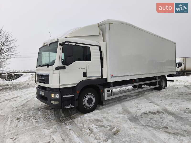 Грузовой фургон MAN TGM 2014 в Бучаче