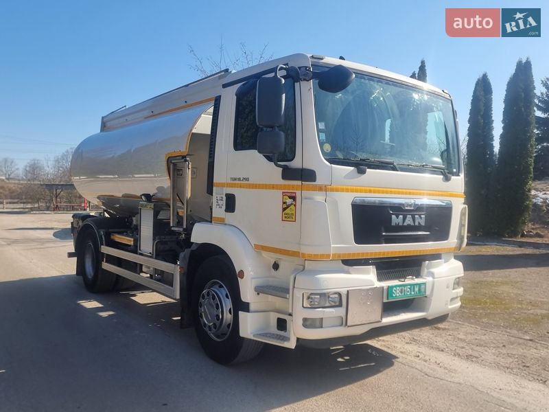 Цистерна MAN TGM 2013 в Тернополе Цистерна MAN TGM 2013 в Тернополе