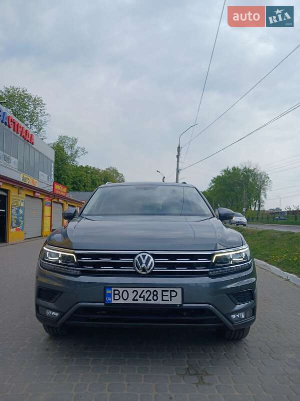 Внедорожник / Кроссовер Volkswagen Tiguan 2018 в Тернополе