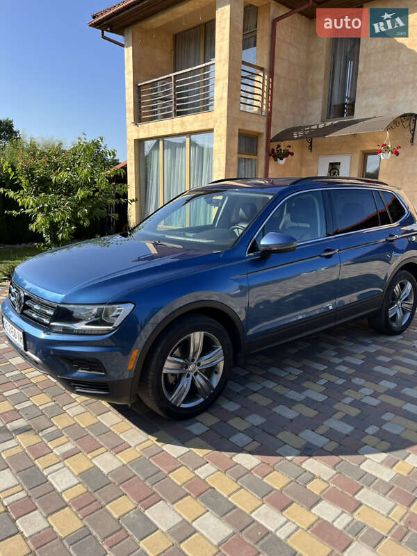 Внедорожник / Кроссовер Volkswagen Tiguan 2018 в Хусте