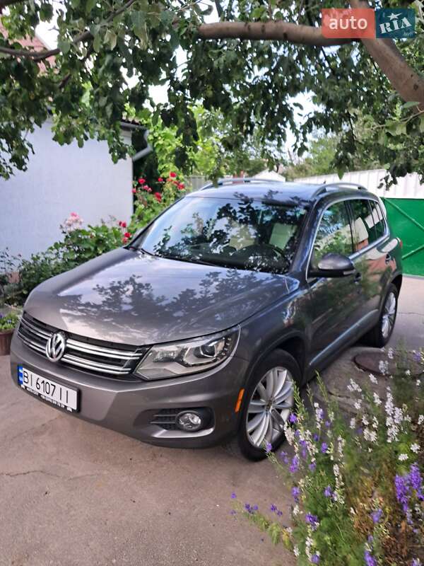 Внедорожник / Кроссовер Volkswagen Tiguan 2015 в Миргороде