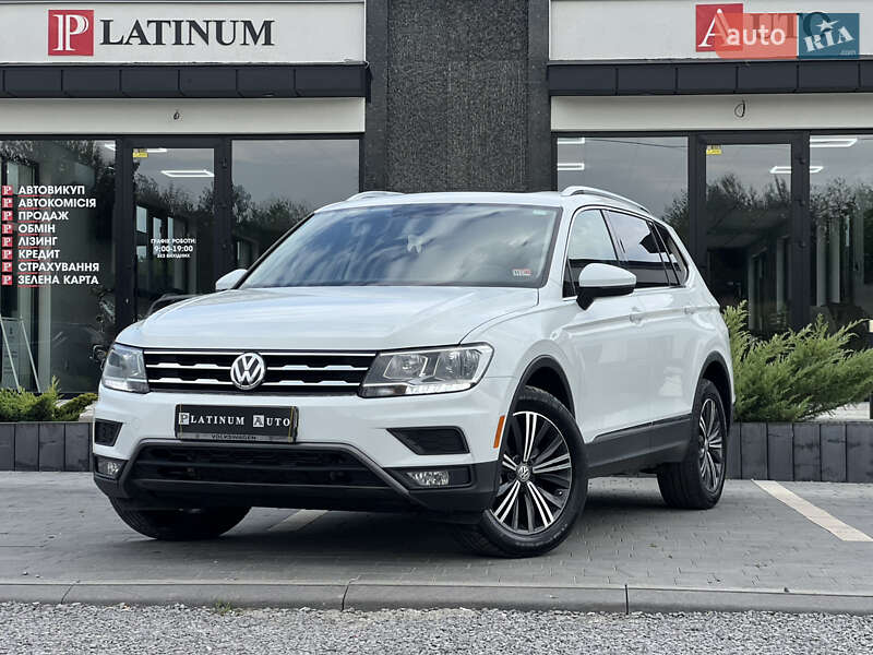 Внедорожник / Кроссовер Volkswagen Tiguan 2017 в Ужгороде