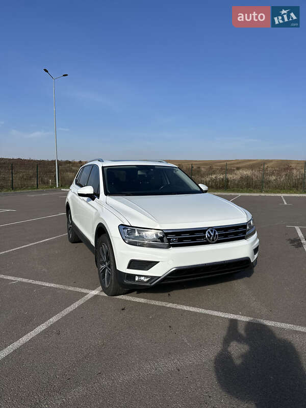 Внедорожник / Кроссовер Volkswagen Tiguan 2018 в Ровно Внедорожник / Кроссовер Volkswagen Tiguan 2018 в Ровно
