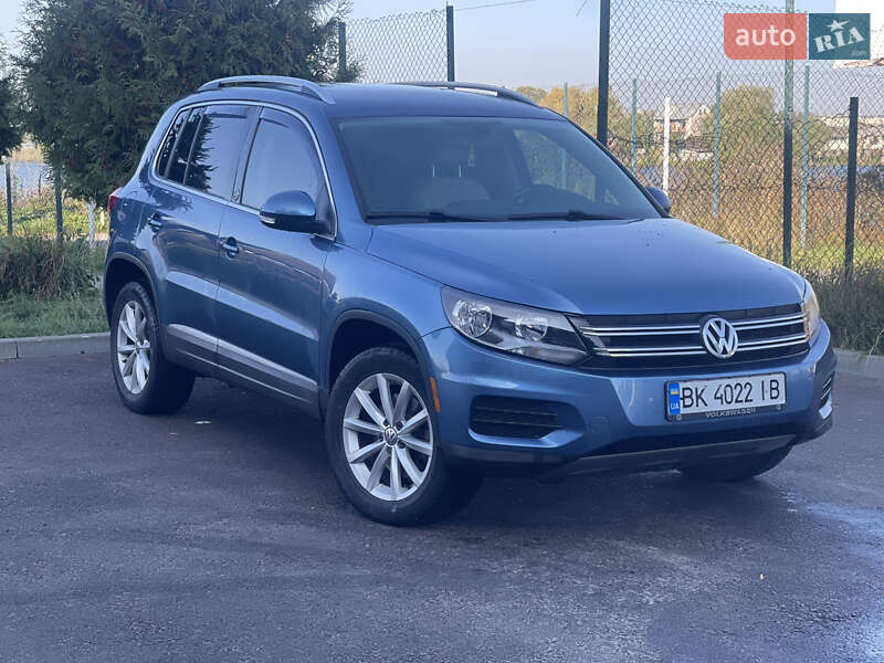 Внедорожник / Кроссовер Volkswagen Tiguan 2016 в Ровно