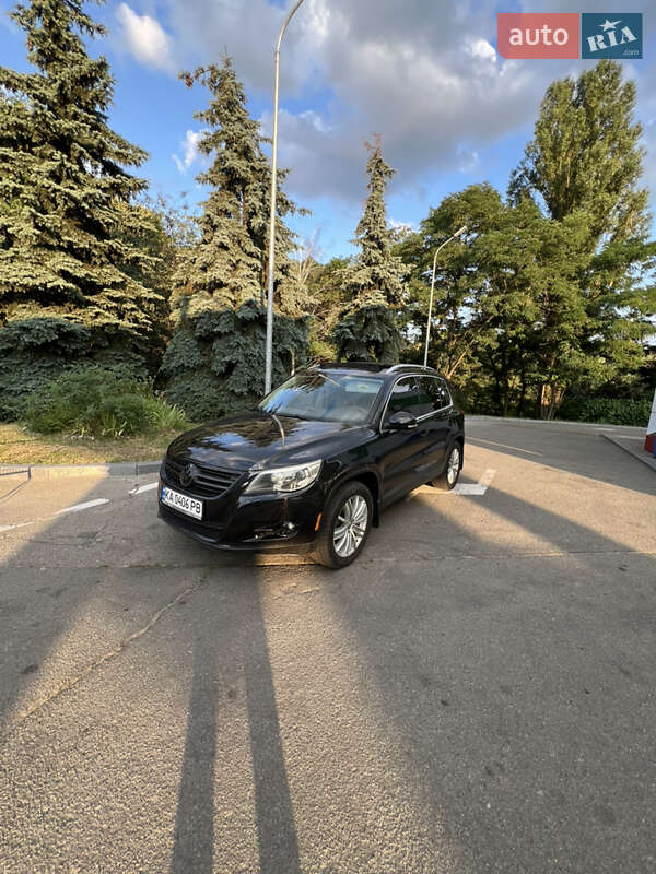 Внедорожник / Кроссовер Volkswagen Tiguan 2009 в Киеве