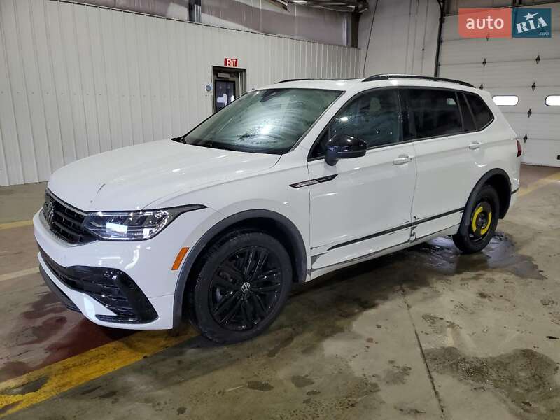 Внедорожник / Кроссовер Volkswagen Tiguan 2021 в Львове