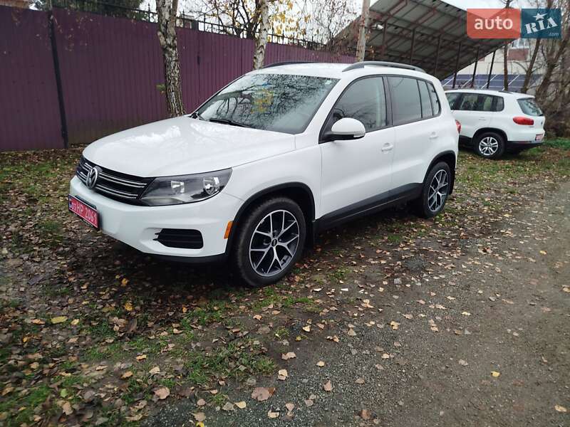 Позашляховик / Кросовер Volkswagen Tiguan 2016 в Києві