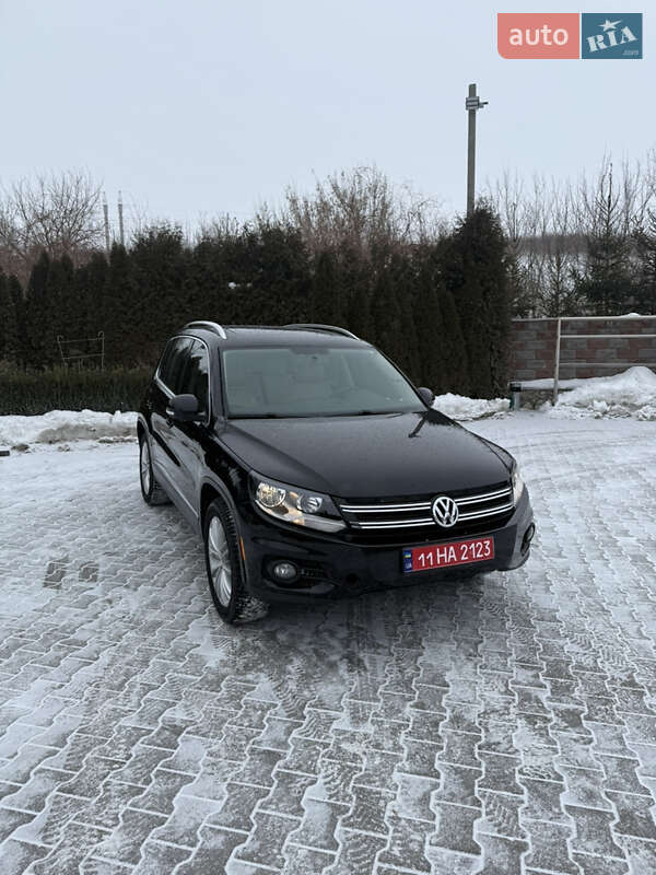 Внедорожник / Кроссовер Volkswagen Tiguan 2015 в Подволочиске