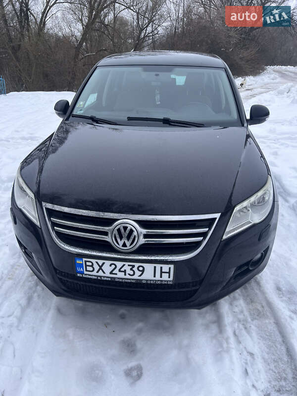 Внедорожник / Кроссовер Volkswagen Tiguan 2009 в Шпитьках