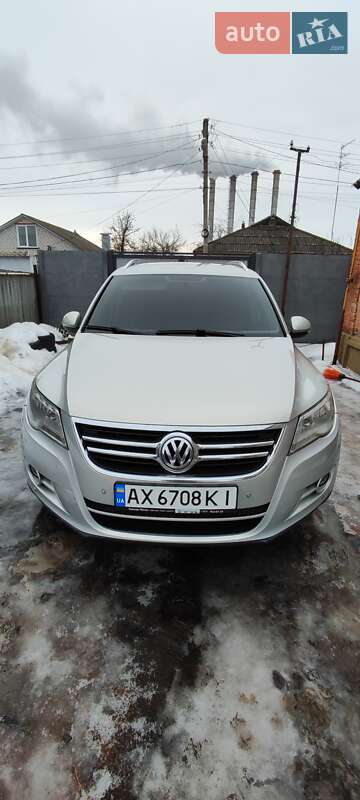 Внедорожник / Кроссовер Volkswagen Tiguan 2009 в Харькове