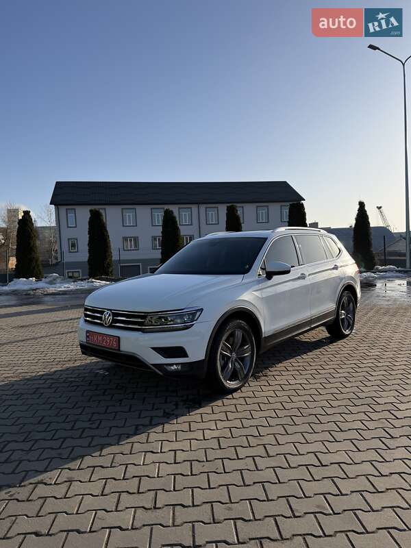 Внедорожник / Кроссовер Volkswagen Tiguan 2020 в Виннице