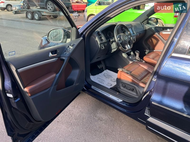 Внедорожник / Кроссовер Volkswagen Tiguan 2016 в Самборе